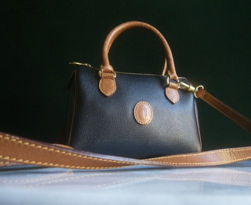 OLD-TIME】初期の中古イタリアブランド TRUSSARDI ショルダー