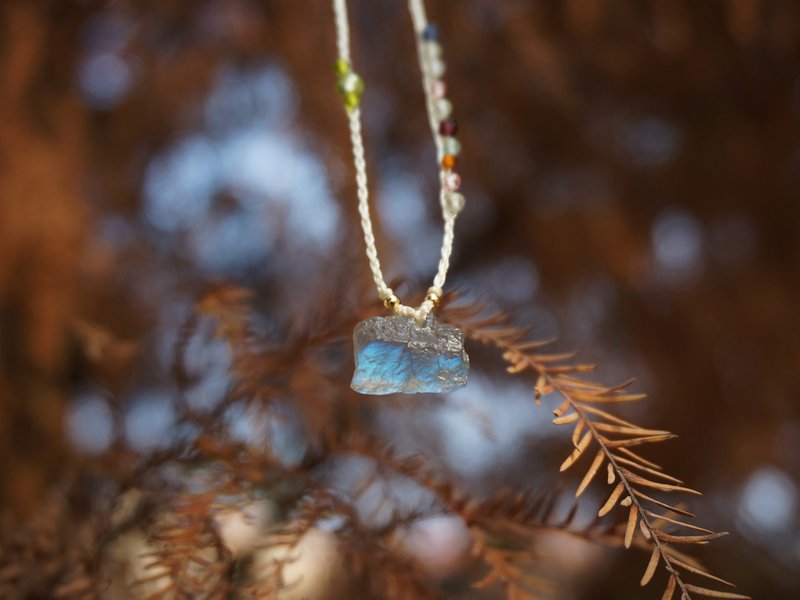 | MC | Natural Labradorite Rough Stone Rainbow Clavicle Chain Bracelet Wax Wire Braided Necklace - สร้อยข้อมือ - เครื่องประดับพลอย 