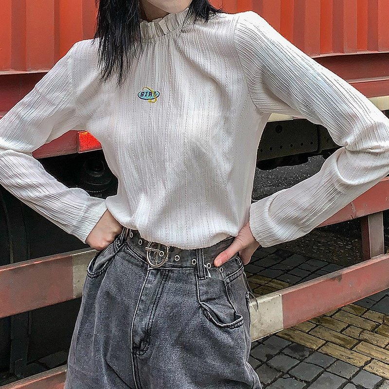 ziziFei 半高領修身打底衫 原創設計復古少女感上衣女長袖T恤春秋 - 女 T 恤 - 其他人造纖維 白色