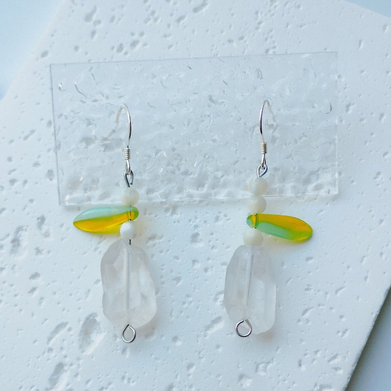 【葉】玻璃珠&天然石耳環 - 耳環/耳夾 - 玻璃 綠色