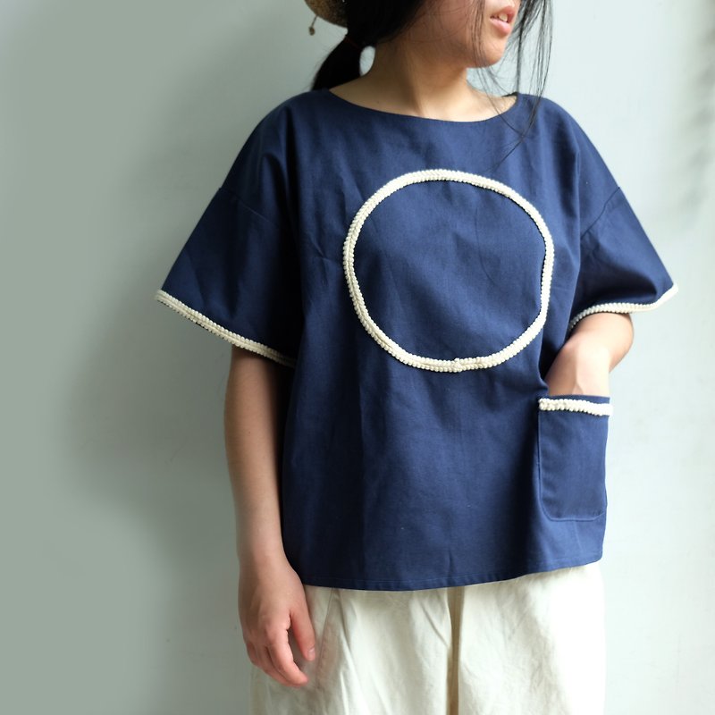Treasure blue circle collar shirt - เสื้อผู้หญิง - ผ้าฝ้าย/ผ้าลินิน สีน้ำเงิน