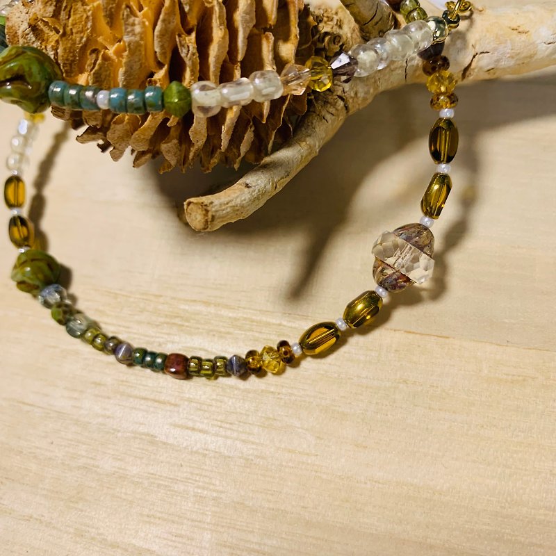 pine cone gift - Necklaces - Glass Brown