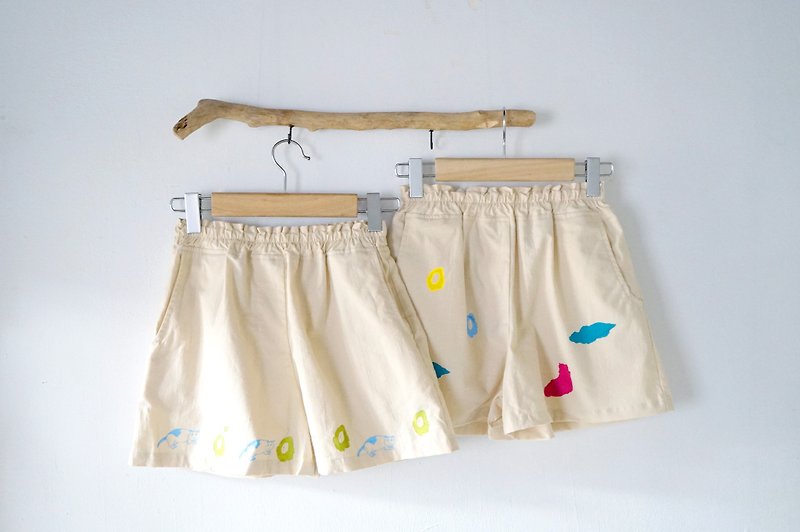 Kitty circle / smoke cloud hand-printing production of cute beige pocket shorts - กางเกงขายาว - ผ้าฝ้าย/ผ้าลินิน ขาว