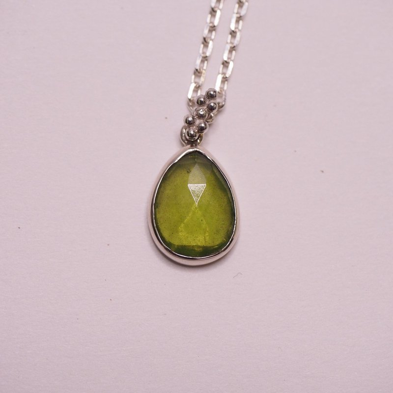 天然符山石  手工項鍊 綠色系 5月生日石 Vesuvianite Idocrase - 項鍊 - 半寶石 綠色
