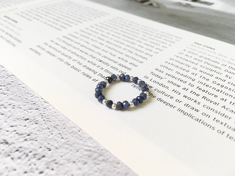 Sapphire Ring ore Bronze beads elastic ring - แหวนทั่วไป - คริสตัล สีน้ำเงิน