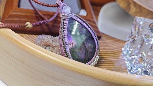 zen crystal jewelry 礦石飾物設計 原創|手工編織頸繩|紫拉長石|助眠|macrame