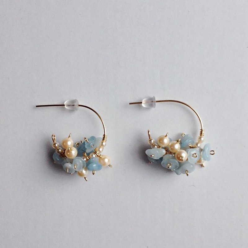 14 kgf Aquamarine Vintage Grass Pearl Half Hoop Earrings - Earrings & Clip-ons - Gemstone Blue