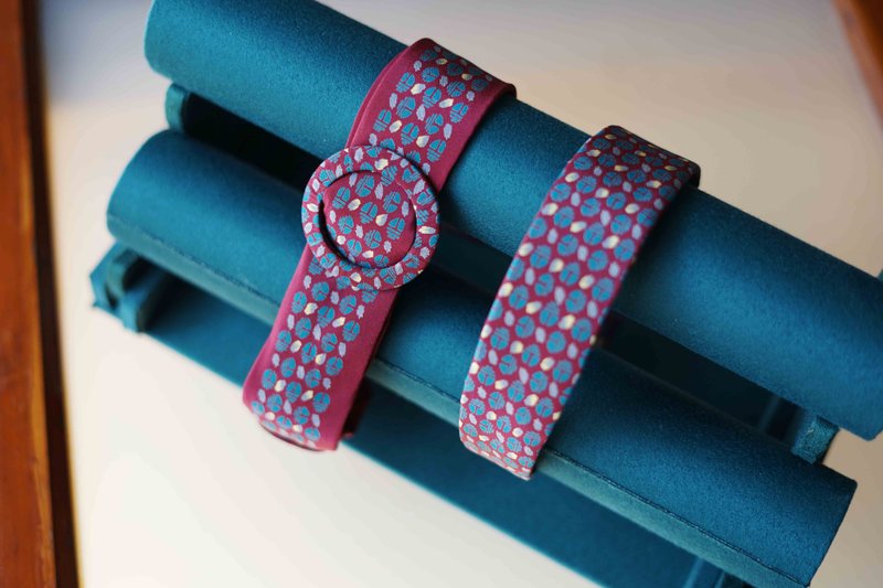 古董領帶改製腰帶-mila schon100%silk-桃花嫣紅-腰帶髮箍組 - 皮帶/腰帶 - 絲．絹 紅色