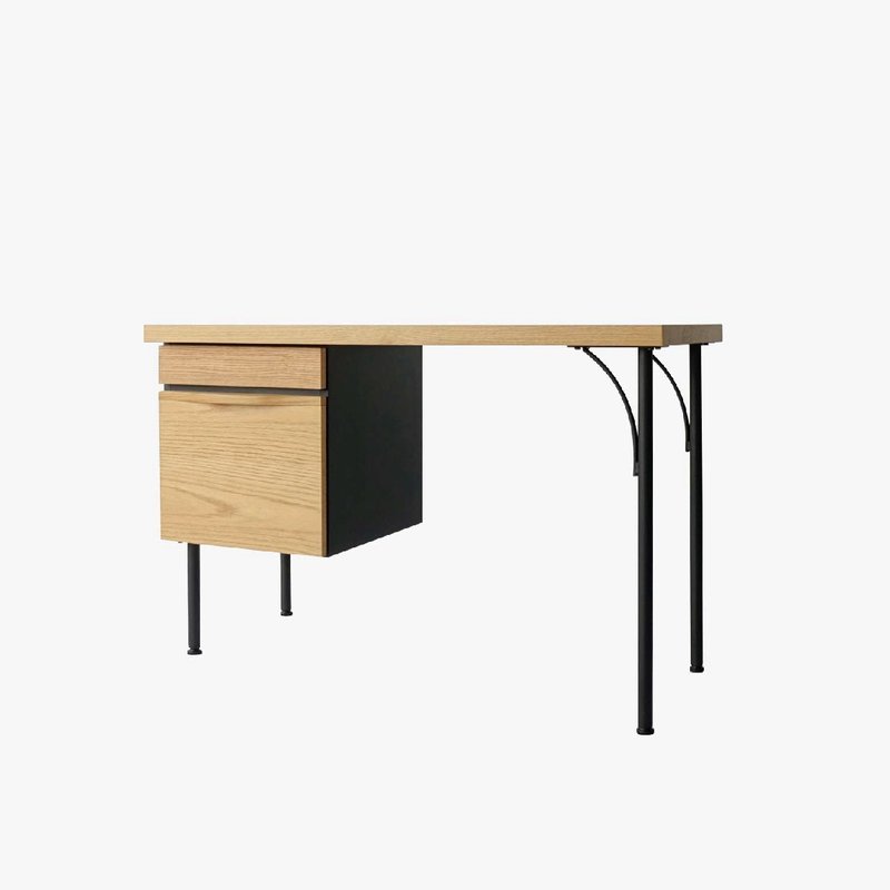 Juran Home | Yashi desk wood - โต๊ะอาหาร - วัสดุอื่นๆ สีกากี