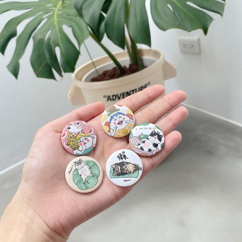 Eggheads / pin back buttons (5 styles) - เข็มกลัด/พิน - พลาสติก หลากหลายสี