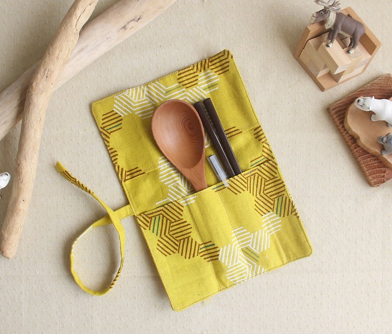 【Min Mang Christmas】 weimom's yellow grain line body - pencil case, chopsticks set, green tableware bag, cloth roll ● Made in Taiwan - hand made good - ตะเกียบ - ผ้าฝ้าย/ผ้าลินิน สีเหลือง