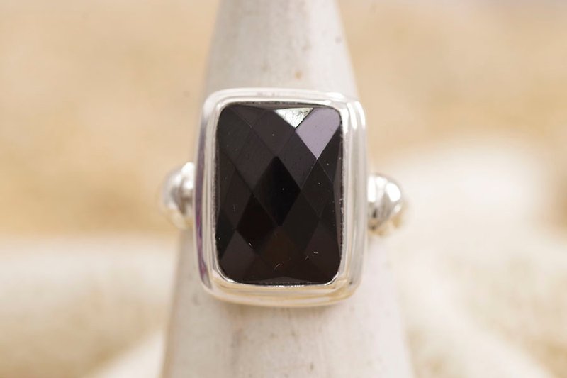Silver ring of onyx - แหวนทั่วไป - หิน สีดำ