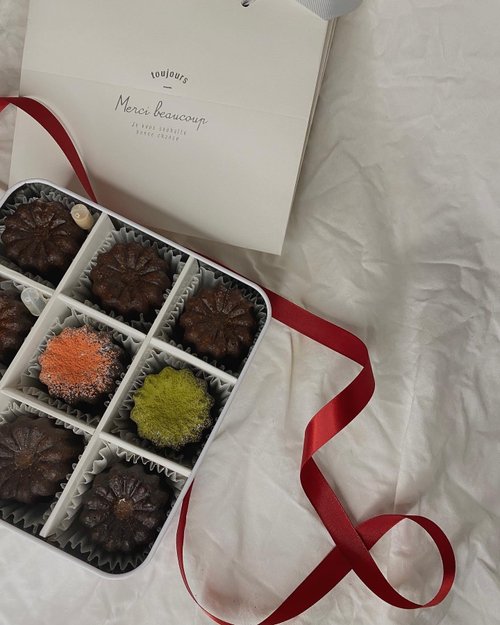 小翹班甜事 Sweet Things Bakery 可麗露綜合九入禮盒組