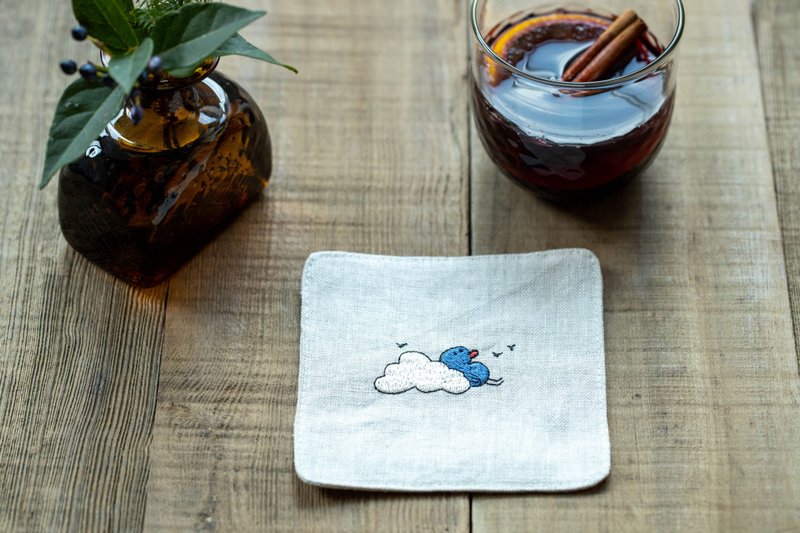 藍鵲刺繡杯墊 原麻色 - 杯墊 - 棉．麻 白色