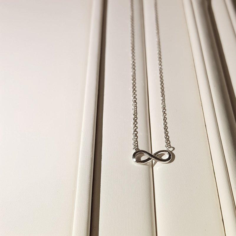 925 sterling silver infinity necklace/light jewelry 925 Silver textured silver jewelry with simple lines and versatile - Necklaces - Sterling Silver Silver