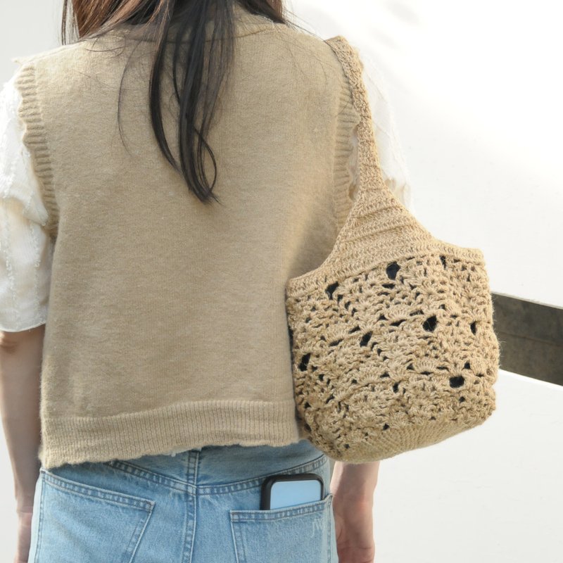 Small black drawstring handbag/shoulder bag/drawstring bag/two-way bag/ Linen bag/woven bag - กระเป๋าหูรูด - ผ้าฝ้าย/ผ้าลินิน สีดำ