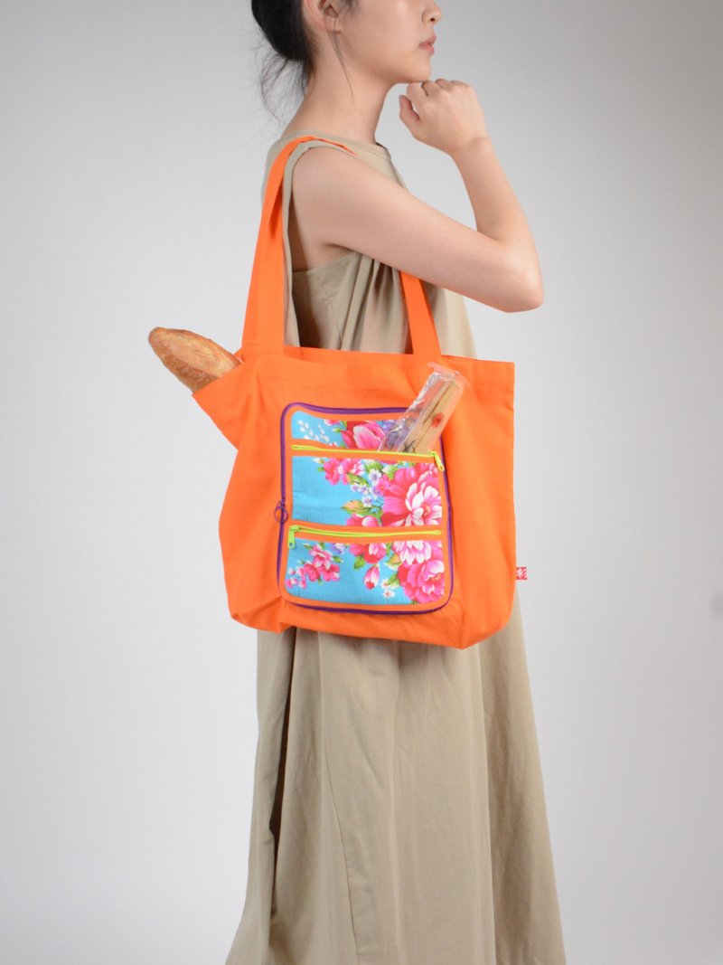 【Don't Call Me Hakka Floral Cloth】Double-handed reusable shopping bag - กระเป๋าถือ - ผ้าฝ้าย/ผ้าลินิน หลากหลายสี