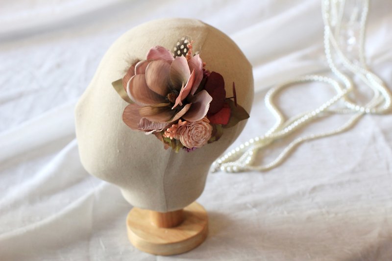 Hair Accessories / Hair Clips 【Dry Flower & Artificial Flower Series】Pink Classic Style (Small) - Hair Accessories - Plants & Flowers Pink