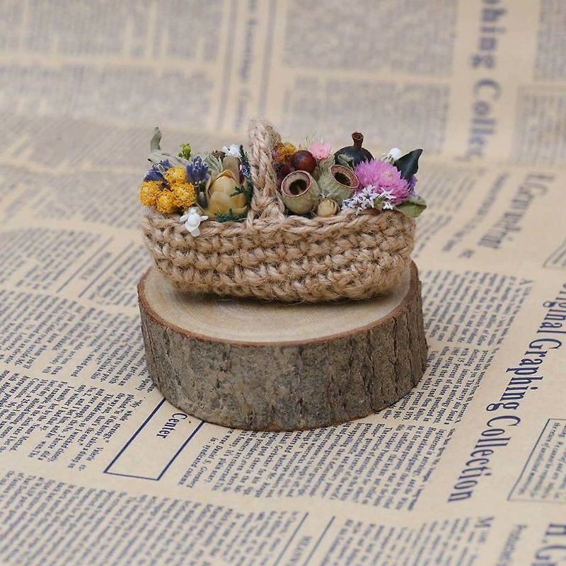 "Three hand-made floral cat" harvest baskets full of dried flowers fruit spot - ของวางตกแต่ง - กระดาษ 
