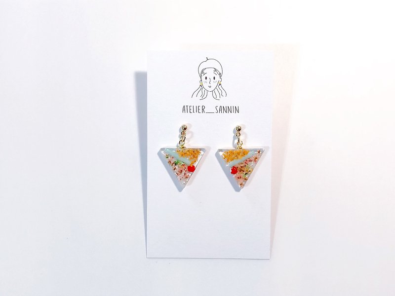 Plant & Girl Collection - Flower Jewel Case Hand Embossed Dry Flower Drop Handmade Earrings Ear Pin / Ear Clip - Earrings & Clip-ons - Other Materials Multicolor