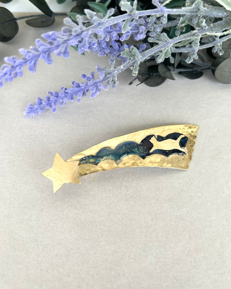 流れ星を追いかけるネコヘアクリップ - 髮圈/髮夾 - 其他金屬 金色
