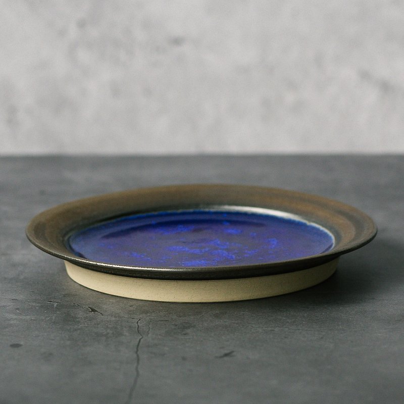NightStar－plate - Small Plates & Saucers - Pottery Multicolor