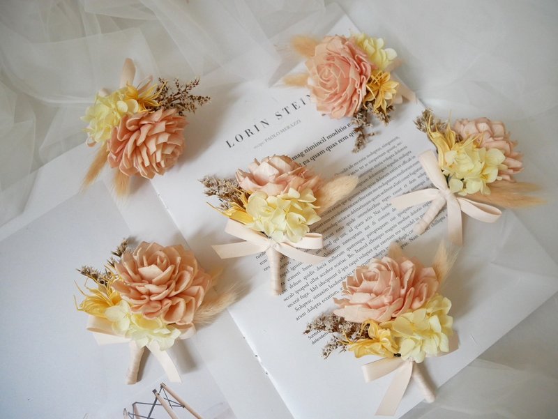 乾燥花胸花【寧靜粉藍】主婚人胸花/客製化 - 胸花/手腕花 - 植物．花 黃色