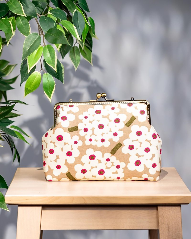 [It’s Hydrangea Pink] Square Metal Kiss Lock Bag#Pocket Bag#Vintage#Japanese Style#Cute - Messenger Bags & Sling Bags - Cotton & Hemp Green