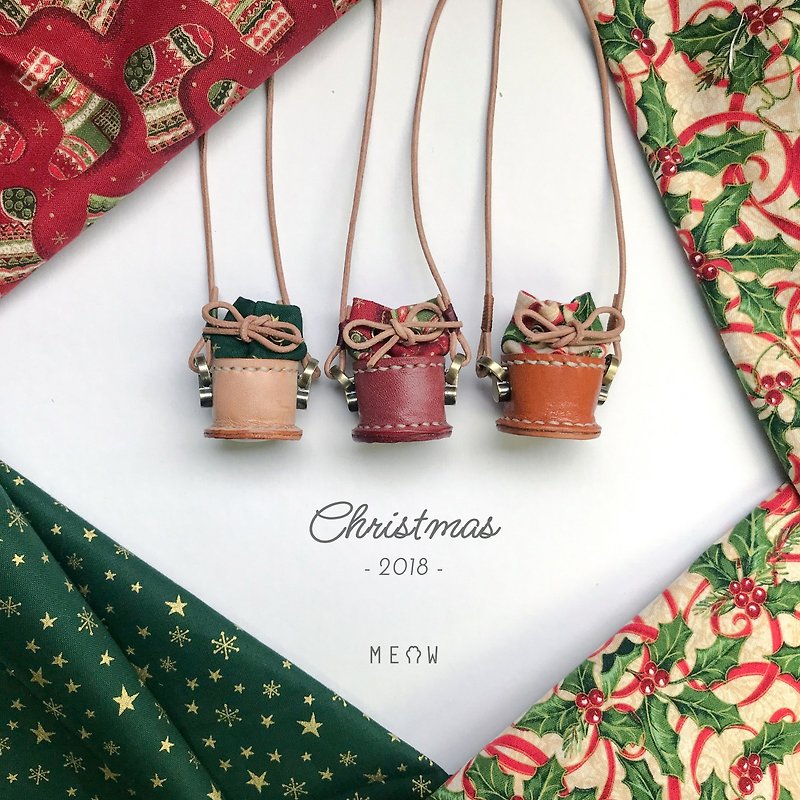 Christmas small bucket bag sweater chain Christmas flower cloth with small leather bag mini bag necklace - Necklaces - Genuine Leather Red