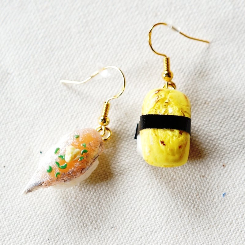 竹莢魚 蛋 逼真的迷你壽司耳環  日本手作可愛飾品  療癒趣味禮物 - 耳環/耳夾/耳骨夾 - 黏土 多色