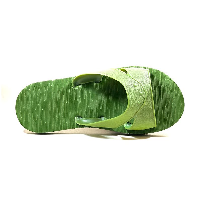 快速出貨|室內外兩用超輕材質藍白拖防水實穿耐久台灣製造 海松綠 - 拖鞋 - 橡膠 綠色