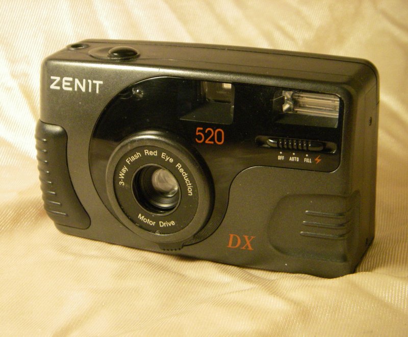 ZENIT-520 Point-And-Shoot 35mm Film Camera Flash Autowind Motor DX TESTED - Cameras - Other Materials Black