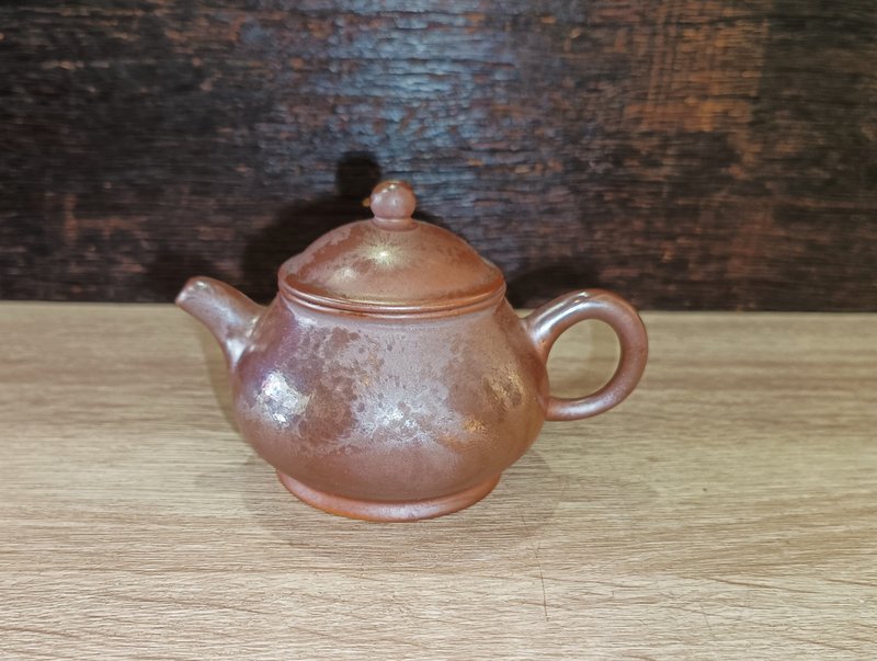 Firewood Unglazed Raw Mineral Clay Teapot-Yingge Li Wenrui - ถ้วย - ดินเผา 