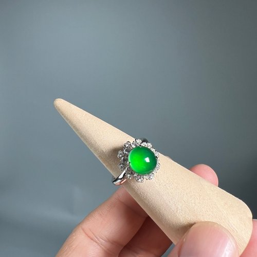 富璧寶鼎 FBBD JEWELRY 小燈泡 | 放光玻璃種陽綠翡翠戒 18K金