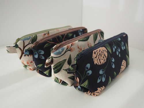 Handmade Japanese pencil case made of Japanese fabric-triangular style -  Shop laladay Pencil Cases - Pinkoi