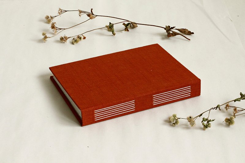 Long Stitch Binding Notebook (Brick Red) - สมุดบันทึก/สมุดปฏิทิน - กระดาษ สีส้ม