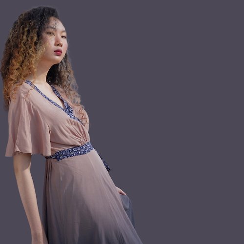 hyenabrand 【 11.11 】Wrapping dress in Pink color with blue grey gradation