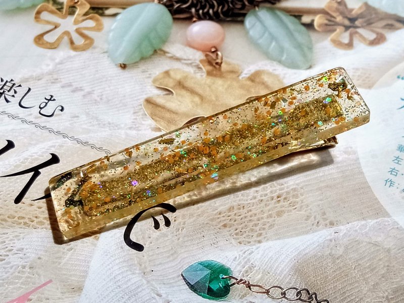 Handmade Hair Barrette | Floral Hair Clips | Gifts For women | Crystal clear - Hair Accessories - Resin Gold