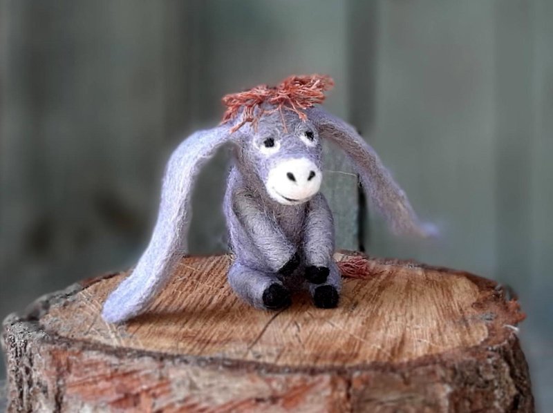 DONKEY NESTOR Christmas ornaments wool healing small needle felted miniatures - 嬰幼兒玩具/毛公仔 - 羊毛 灰色