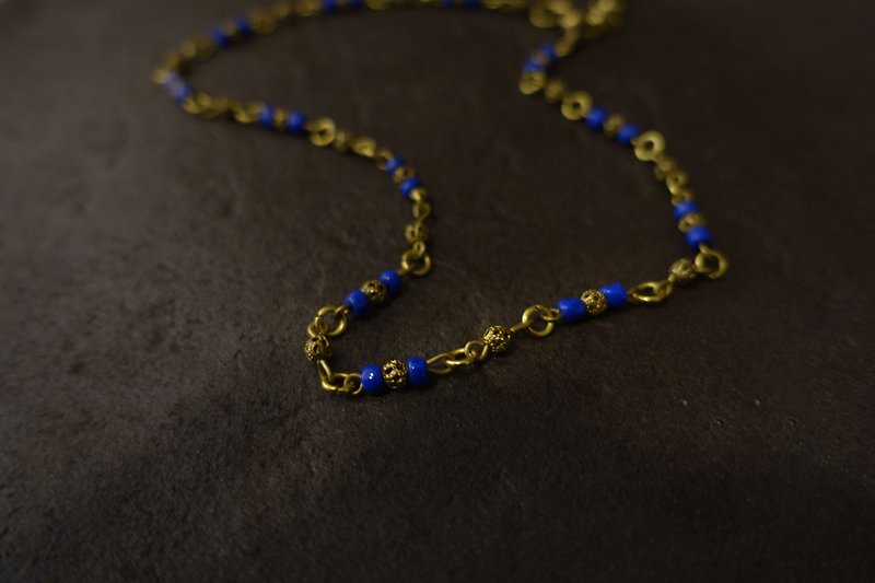 Blue bead Bronze Bronze short necklace (old) - Necklaces - Copper & Brass Blue