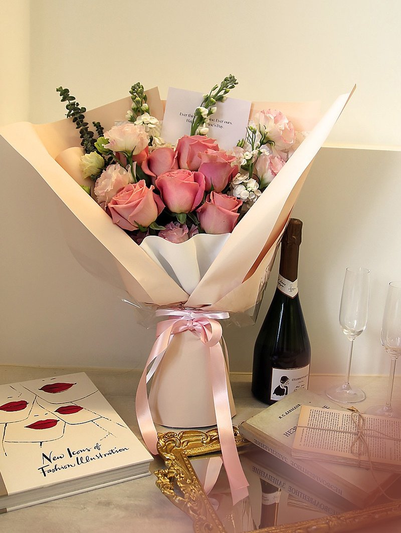 Love Story romantic pink rose bouquet (medium) - Dried Flowers & Bouquets - Plants & Flowers 