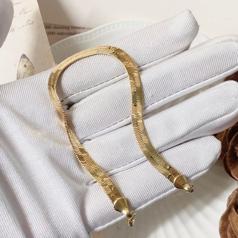 [Western Antique Jewelry] Elegant French Exquisite Soft Snake Bone Chain K Gold Wide Bracelet Bracelet - สร้อยข้อมือ - เครื่องประดับ สีทอง