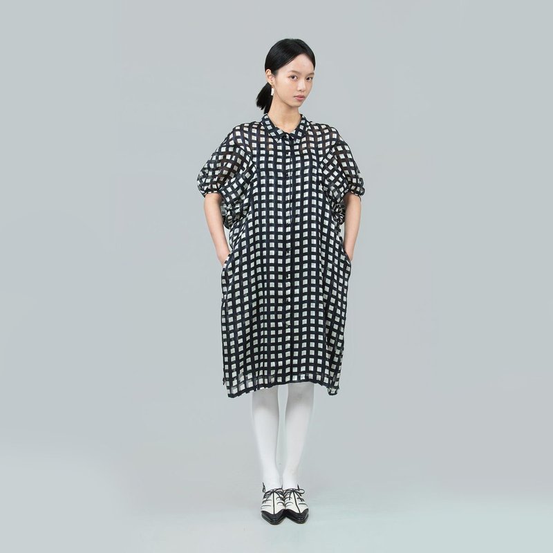 tan tan / black and white plaid sleeve dress - ชุดเดรส - วัสดุอื่นๆ สีดำ