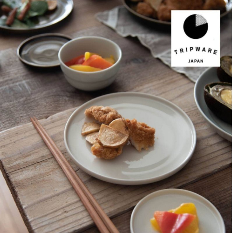 【Trip Ware Japan】Light Plate (Made in Japan)(Mino Ware)(White) - จานและถาด - ดินเผา 