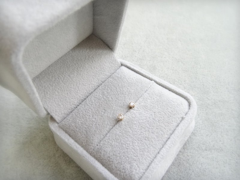 現貨特惠 - 日本 18K 黃金天然鑽石爪鑲 0.10 ct 貼耳耳釘 - 耳環/耳夾 - 鑽石 金色