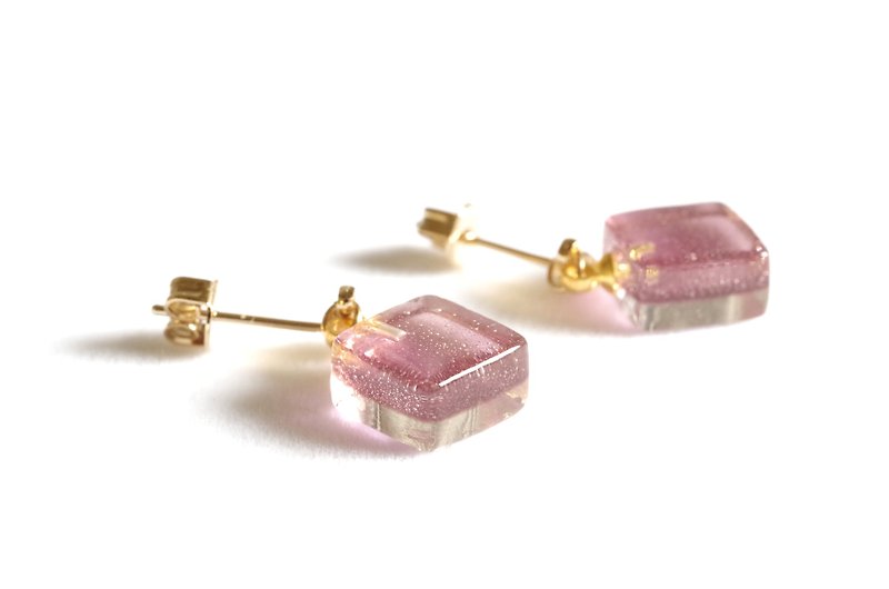 Glass square earrings <Rosemove> - Earrings & Clip-ons - Glass Pink