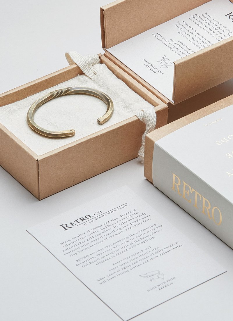 Heavyweight Reverse Hexagon Cuff 手工鍛造加厚黃銅手環(做舊) - 手鍊/手環 - 銅/黃銅 
