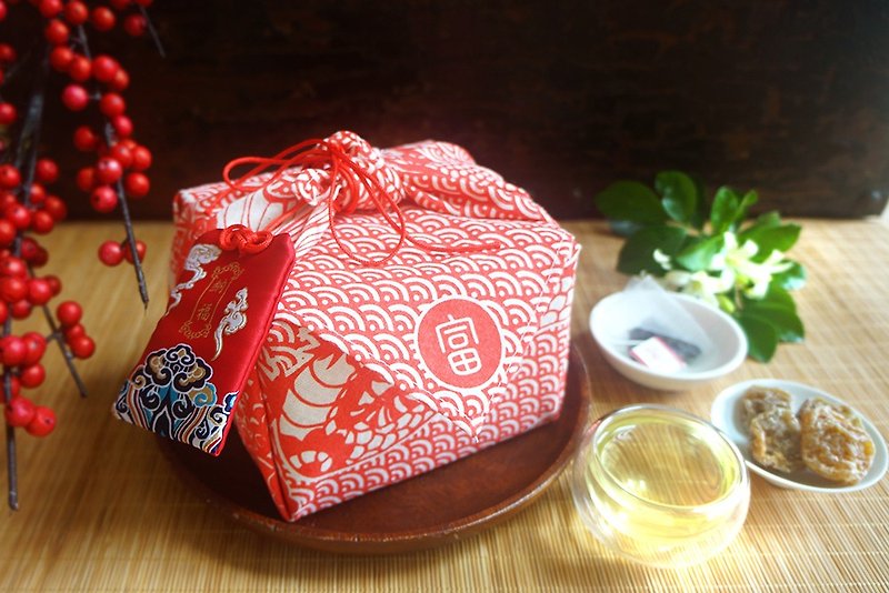 端午節禮盒【納福】 織繡香囊茶食禮盒(紫蘇梅+2款好茶) - 茶葉/茶包 - 棉．麻 紅色