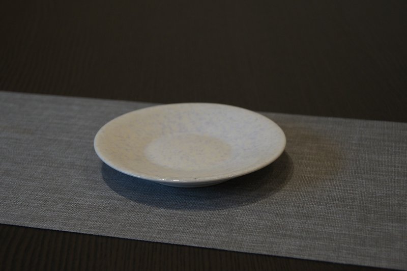 沐月小盤 – 鹽白 - 盤子/餐盤 - 陶 白色