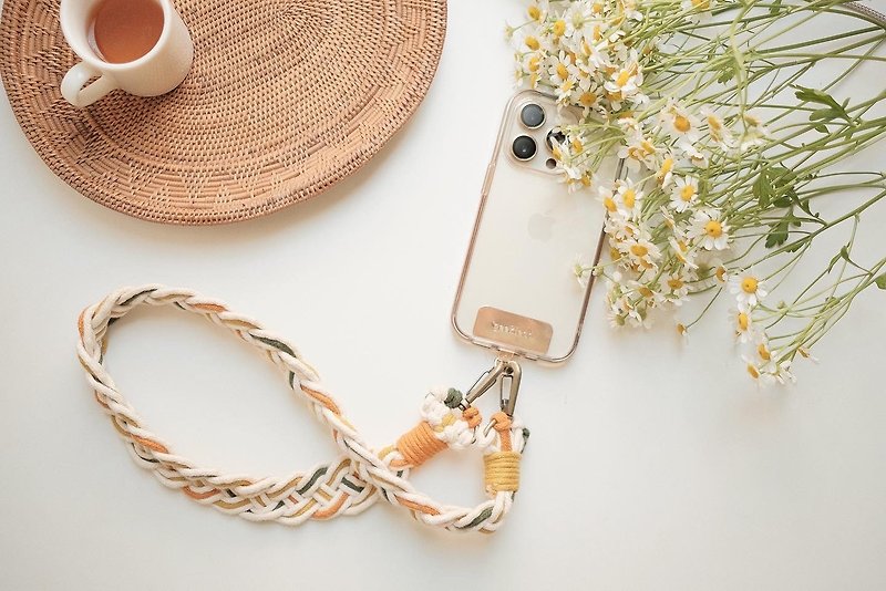 [Taipei] One Thousand and One Nights Multifunctional Woven Strap Mobile Phone Lanyard Camera Strap Beginner-friendly - Knitting / Felted Wool / Cloth - Cotton & Hemp 